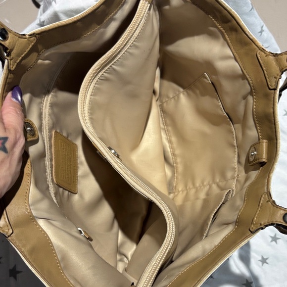 Coach Cream and Tan Signature Tote - Picture 6 of 6